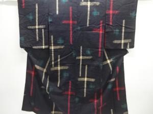 アンティーク　十字絣織出し本場結城紬着物（ちぢみ）